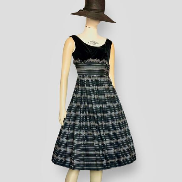 Vintage 1950s Velvet Striped Cotton Fit & Flare Party Dress Cupcake Black White - Picture 2 of 16